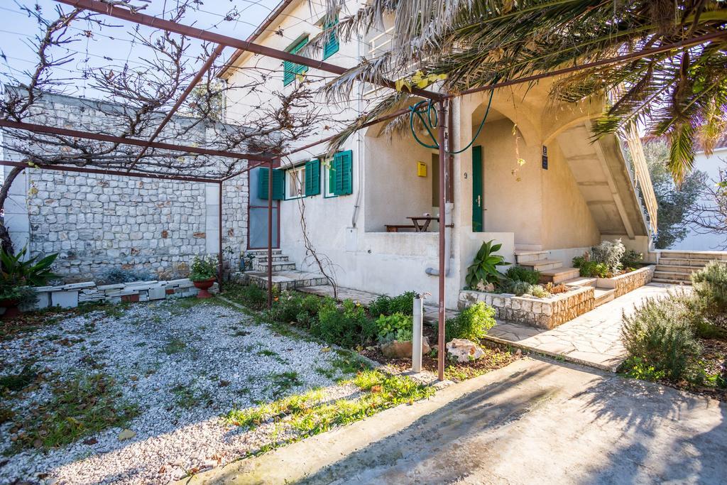 Apartment Srecko Vinišće 外观 照片
