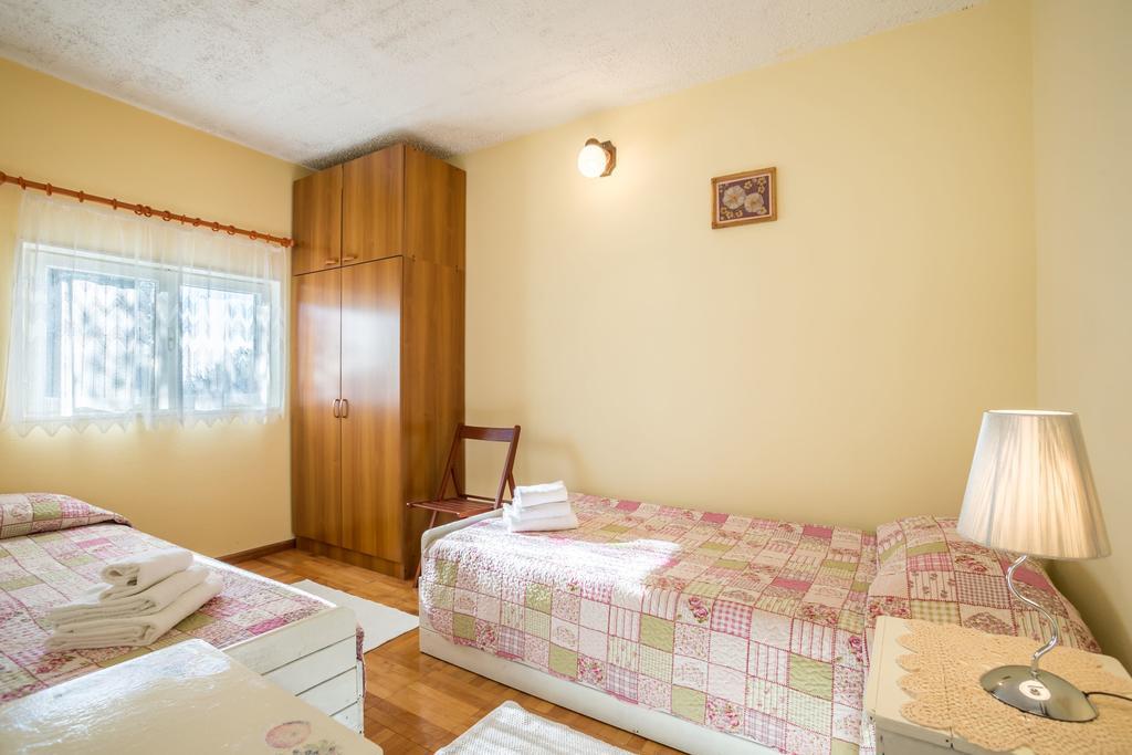 Apartment Srecko Vinišće 外观 照片